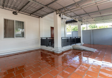 2 Bedroom House  For Rent - Sala Kamreuk, Siem Reap thumbnail