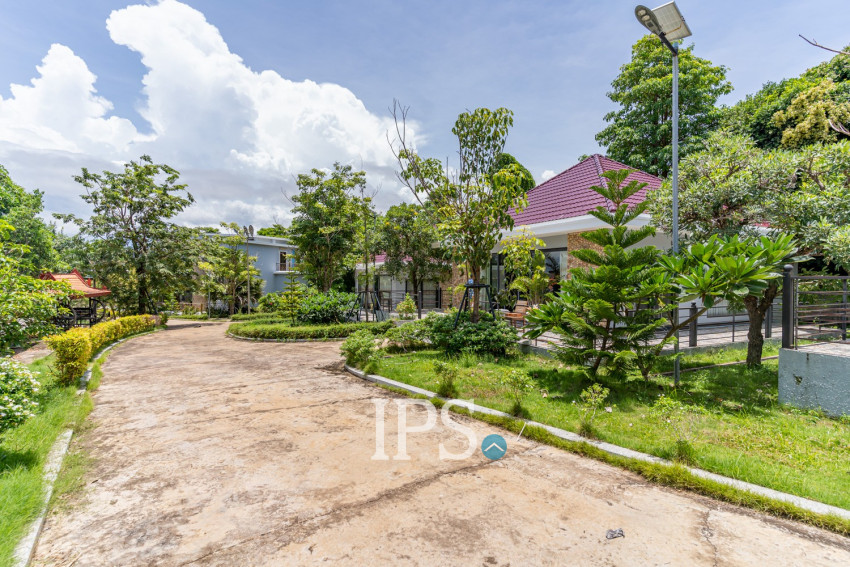 11 Bedroom Villa For Rent - Kep Province