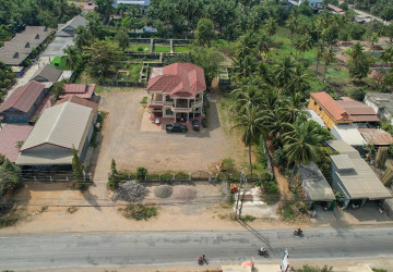 6 Bedroom Villa For Sale - Battambang Province thumbnail