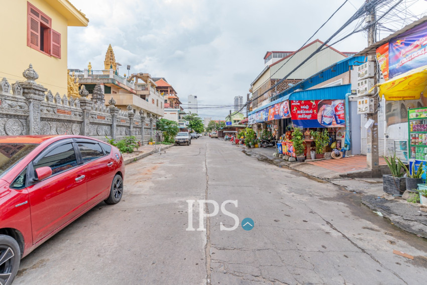 284 Sqm Commercial Land For Sale - Srah Chork, Phnom Penh