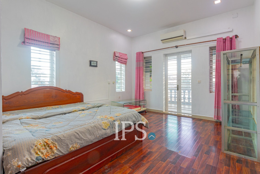 5 Bedroom Flat For Rent - Sala Kamruek, Siem Reap