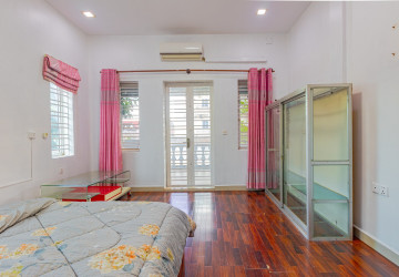 5 Bedroom Flat For Rent - Sala Kamruek, Siem Reap thumbnail