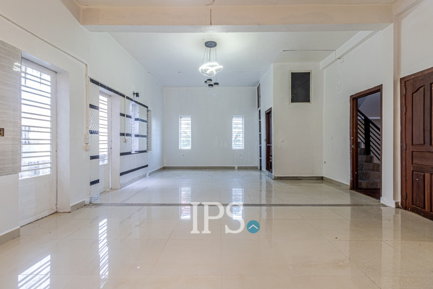 5 Bedroom Flat For Rent - Sala Kamruek, Siem Reap