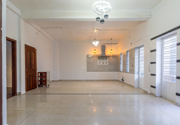 5 Bedroom Flat For Rent - Sala Kamruek, Siem Reap thumbnail