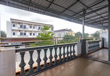 5 Bedroom Flat For Rent - Sala Kamruek, Siem Reap thumbnail