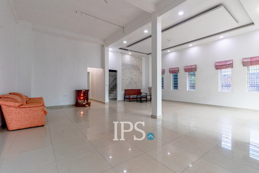 5 Bedroom Flat For Rent - Sala Kamruek, Siem Reap