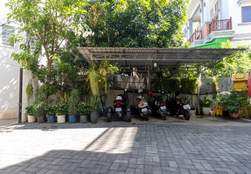 2 Bedroom Apartment For Rent - Slor Kram, Siem Reap thumbnail