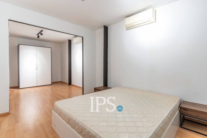 Renovated 1 Bedroom Apartment For Rent - Tonle Bassac, Phnom Penh