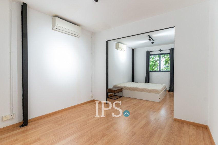 Renovated 1 Bedroom Apartment For Rent - Tonle Bassac, Phnom Penh