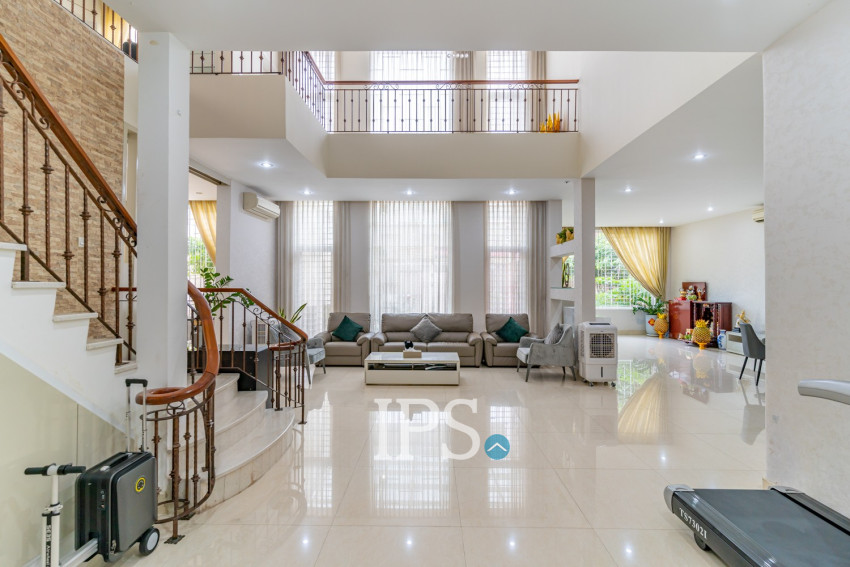 4 Bedroom Villa For Rent - Boeung Kak 1, Phnom Penh