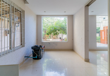 5 Bedroom Villa For Rent - Boeung Kak 1, Phnom Penh thumbnail