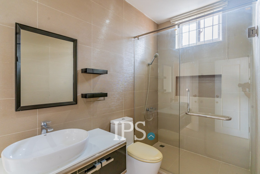 5 Bedroom Villa For Rent - Boeung Kak 1, Phnom Penh