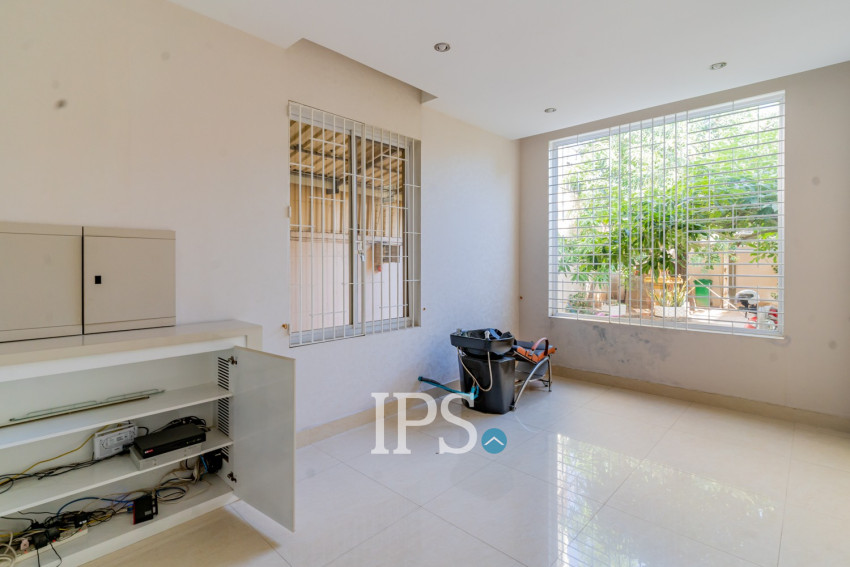 5 Bedroom Villa For Rent - Boeung Kak 1, Phnom Penh