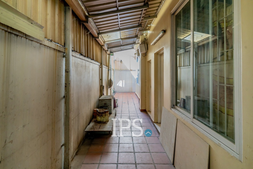 5 Bedroom Villa For Rent - Boeung Kak 1, Phnom Penh