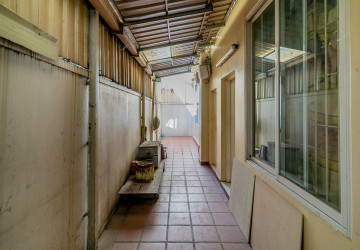 5 Bedroom Villa For Rent - Boeung Kak 1, Phnom Penh thumbnail