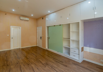 5 Bedroom Villa For Rent - Boeung Kak 1, Phnom Penh thumbnail