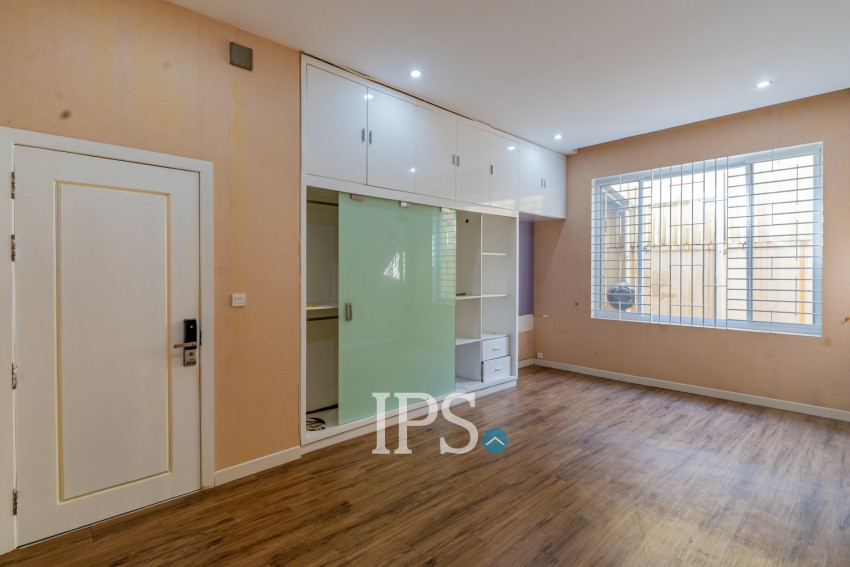5 Bedroom Villa For Rent - Boeung Kak 1, Phnom Penh
