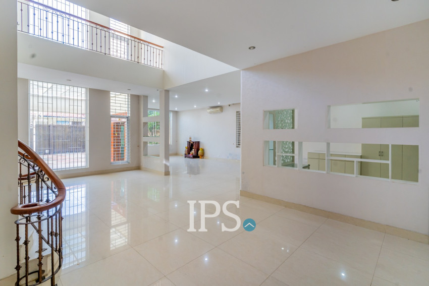 5 Bedroom Villa For Rent - Boeung Kak 1, Phnom Penh
