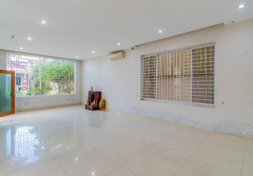 5 Bedroom Villa For Rent - Boeung Kak 1, Phnom Penh thumbnail