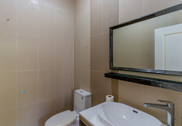 5 Bedroom Villa For Rent - Boeung Kak 1, Phnom Penh thumbnail