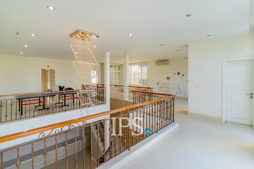 5 Bedroom Villa For Rent - Boeung Kak 1, Phnom Penh