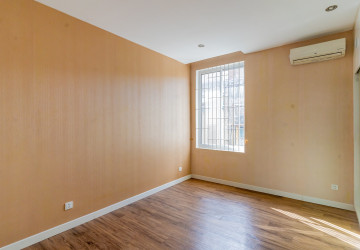 5 Bedroom Villa For Rent - Boeung Kak 1, Phnom Penh thumbnail