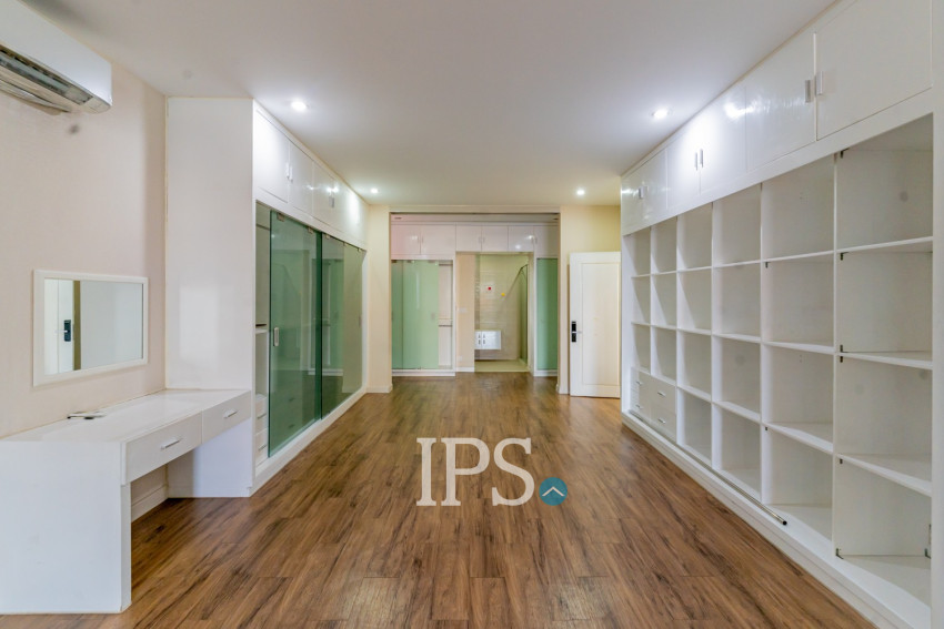 5 Bedroom Villa For Rent - Boeung Kak 1, Phnom Penh