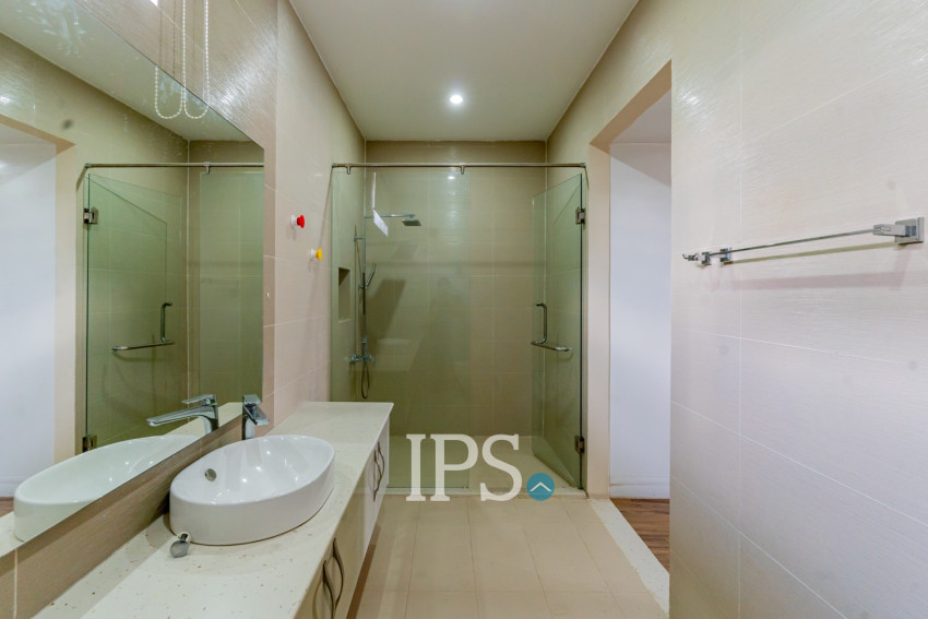 5 Bedroom Villa For Rent - Boeung Kak 1, Phnom Penh