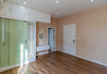 5 Bedroom Villa For Rent - Boeung Kak 1, Phnom Penh thumbnail