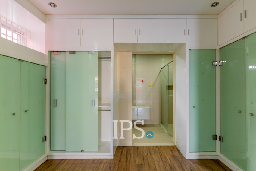 5 Bedroom Villa For Rent - Boeung Kak 1, Phnom Penh