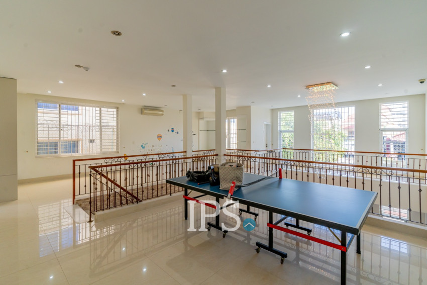 5 Bedroom Villa For Rent - Boeung Kak 1, Phnom Penh