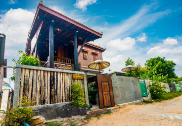 7 Bedroom Boutique For Sale - Svay Dangkum, Siem Reap thumbnail