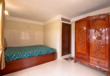 4 Bedroom Flat For Rent - Svay Dangkum, Siem Reap thumbnail