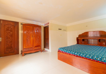 4 Bedroom Flat For Rent - Svay Dangkum, Siem Reap thumbnail