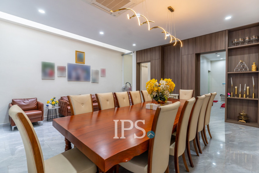 3 Bedroom Townhouse For Sale - BKK1, Phnom Penh