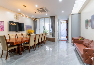 3 Bedroom Townhouse For Sale - BKK1, Phnom Penh thumbnail