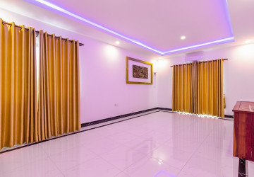 6 Bedroom Flat For Rent - Svay Dangkum, Siem Reap thumbnail