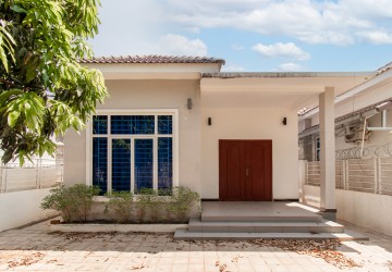 2 Bedroom Villa For Sale- Kandaek, Siem Reap thumbnail