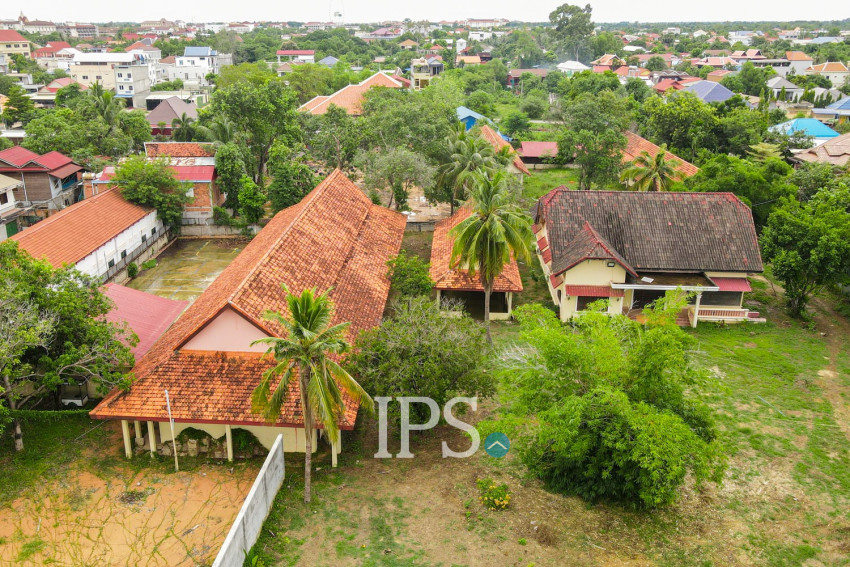 10,000 Sqm Commercial Land and Building For Rent - Kouk Chak, Sieam Reap