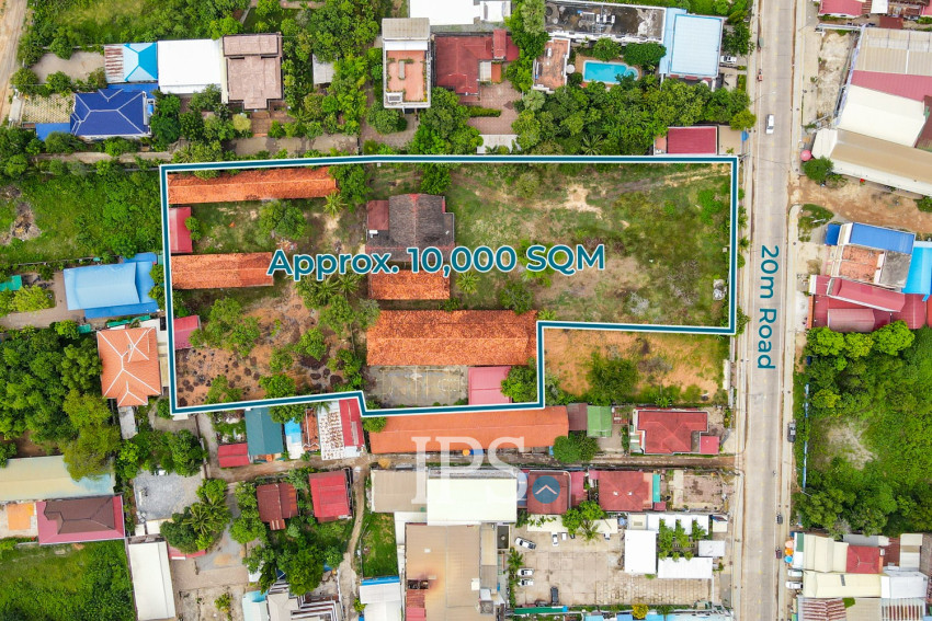 10,000 Sqm Commercial Land and Building For Rent - Kouk Chak, Sieam Reap