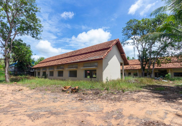 10,000 Sqm Commercial Land and Building For Rent - Kouk Chak, Sieam Reap thumbnail