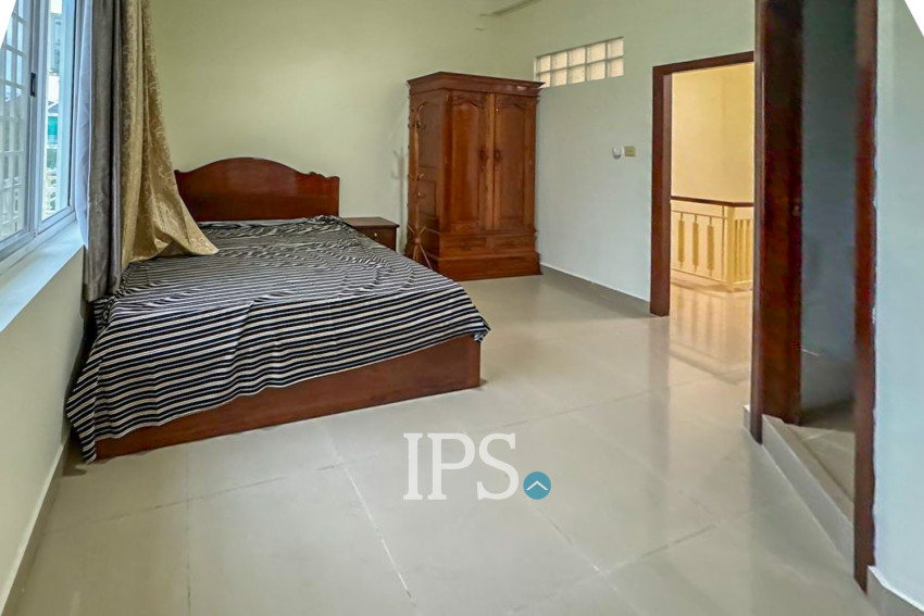 4 Bedroom Villa For Rent - Bassac Garden, Tonle Bassac, Phnom Penh