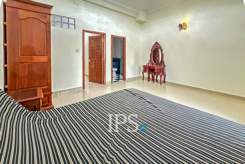 4 Bedroom Villa For Rent - Bassac Garden, Tonle Bassac, Phnom Penh