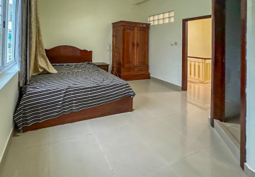 4 Bedroom Villa For Rent - Bassac Garden, Tonle Bassac, Phnom Penh thumbnail