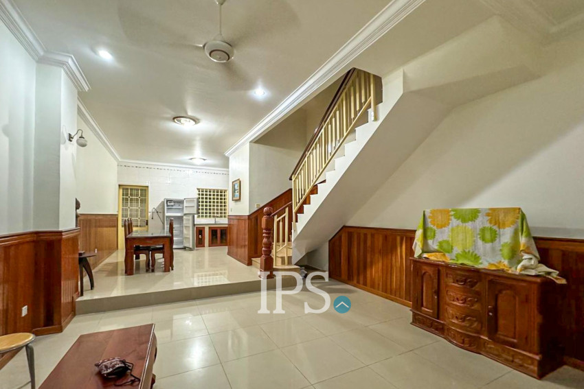 4 Bedroom Villa For Rent - Bassac Garden, Tonle Bassac, Phnom Penh