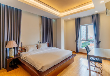 1 Bedroom Serviced Apartment For Rent - BKK 1, Phnom Penh thumbnail