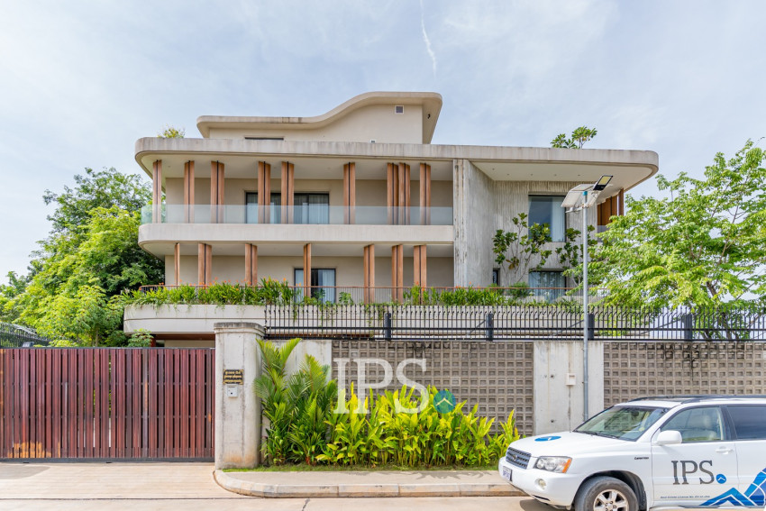 Contemporary 4 Bedroom Villa For Rent  Chak Angrae Leu, Phnom Penh