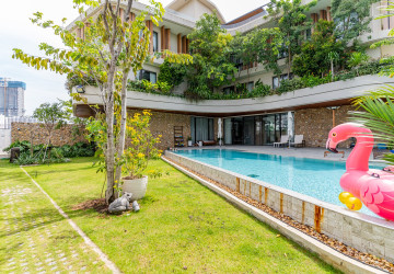 Contemporary 4 Bedroom Villa For Rent  Chak Angrae Leu, Phnom Penh thumbnail