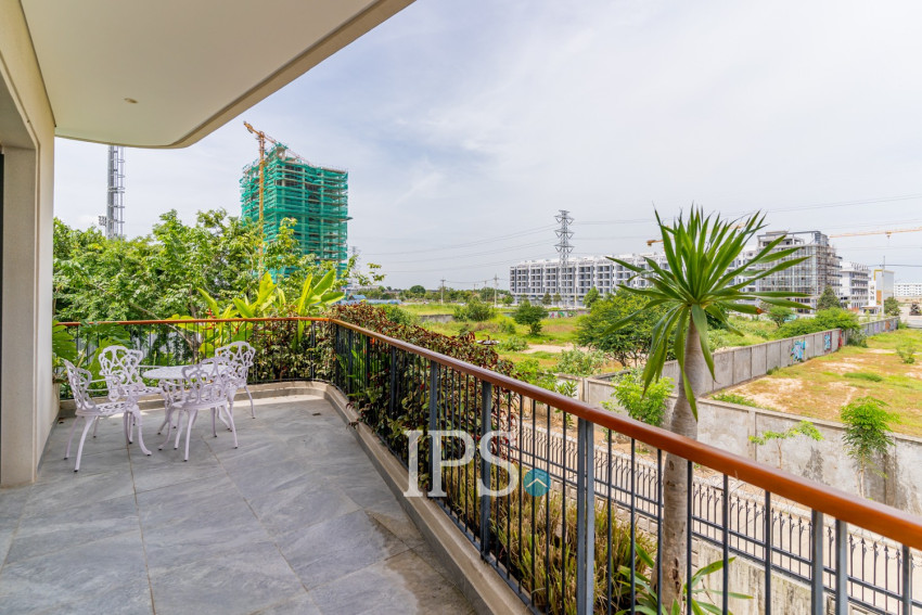 Contemporary 4 Bedroom Villa For Rent  Chak Angrae Leu, Phnom Penh