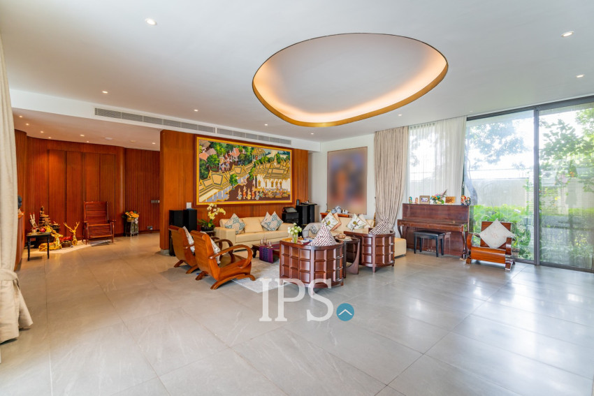 Contemporary 4 Bedroom Villa For Rent  Chak Angrae Leu, Phnom Penh